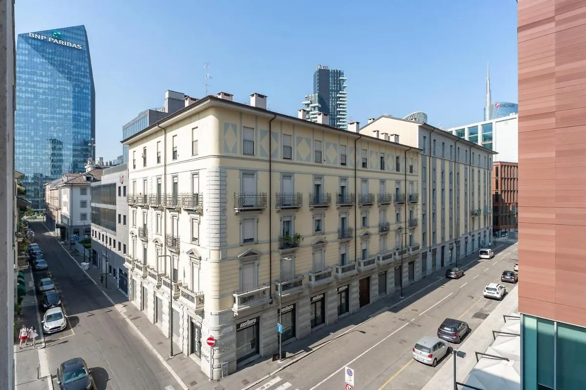 Central Station-Porta Nuova Pet Friendly 4 Pax Chek In H24 Милан Апартаменты